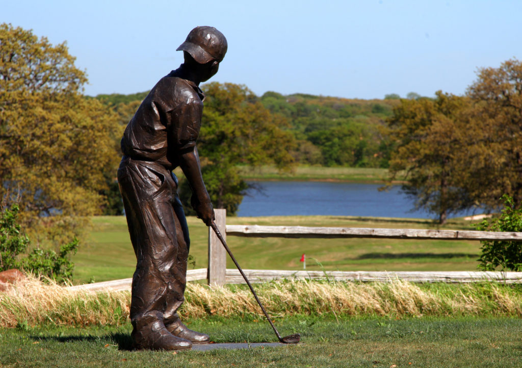 Vaquero Club Golf Course Statue