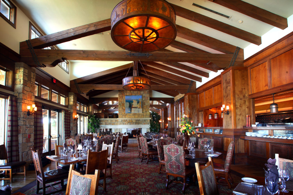 Vaquero Clubhouse Grill Dining Room